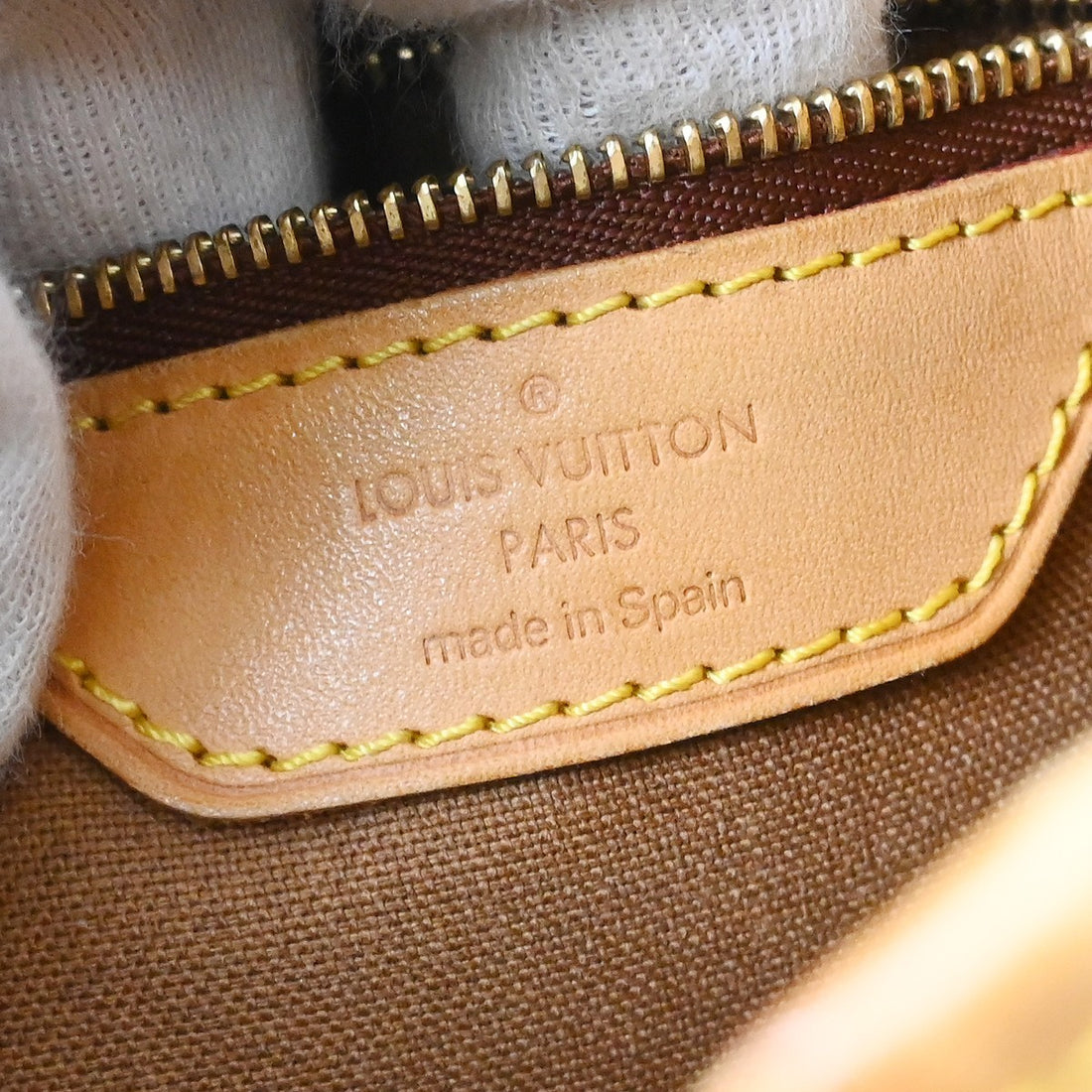 Louis Vuitton Batignolles Verticale in Tela Monogram Vintage