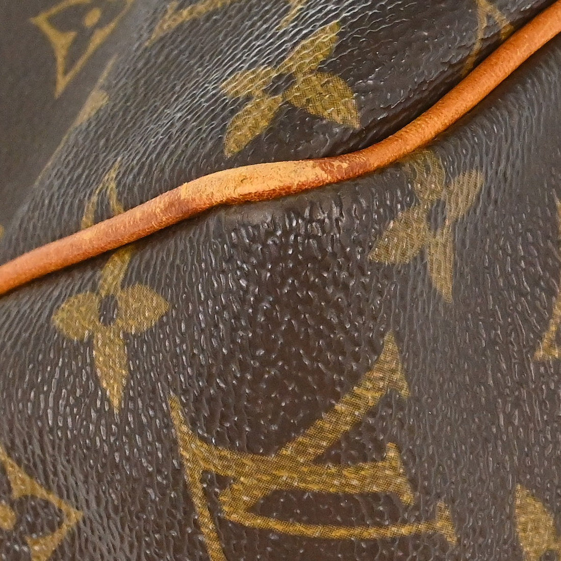 Louis Vuitton Batignolles Verticale in Tela Monogram Vintage