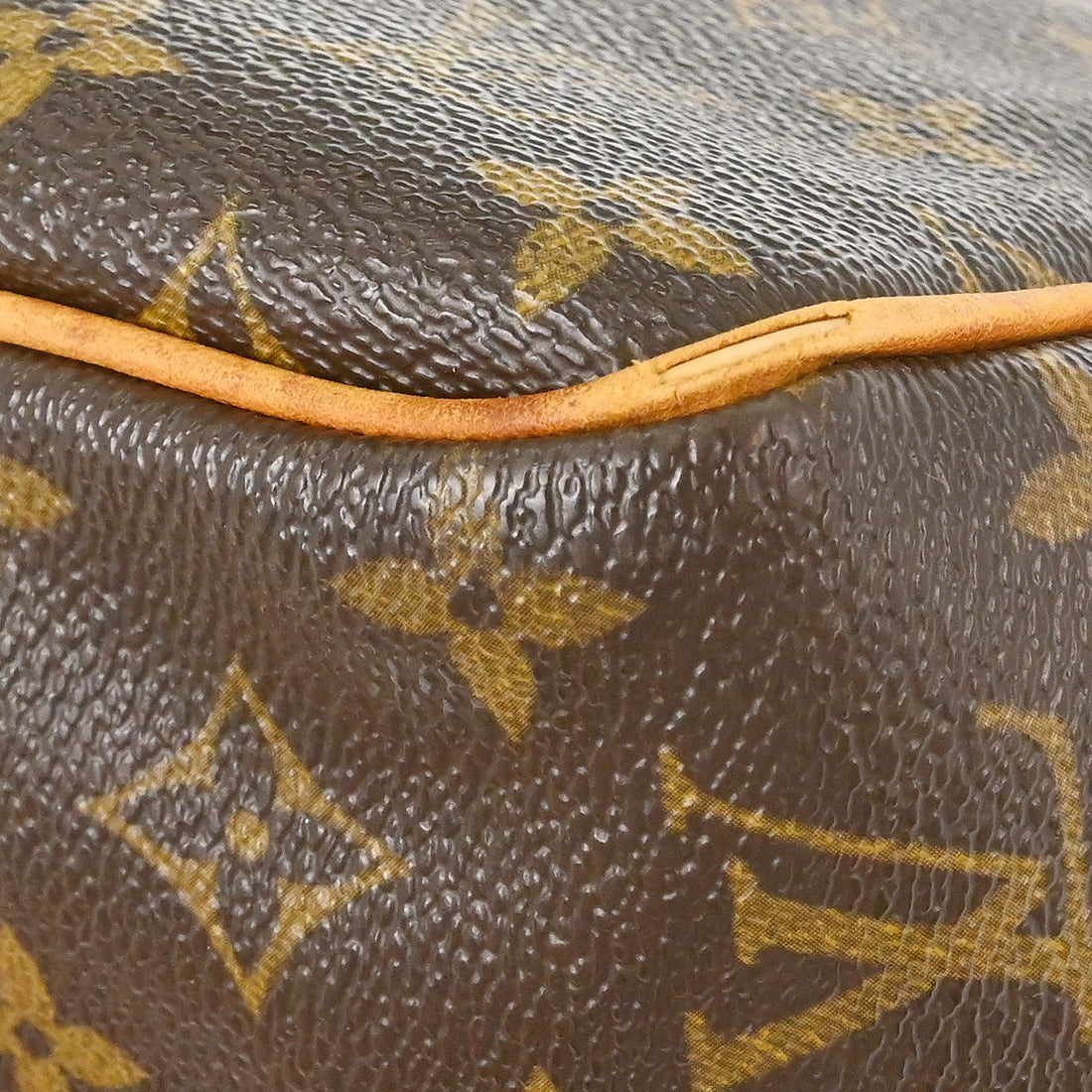 Louis Vuitton Batignolles Verticale in Tela Monogram Vintage