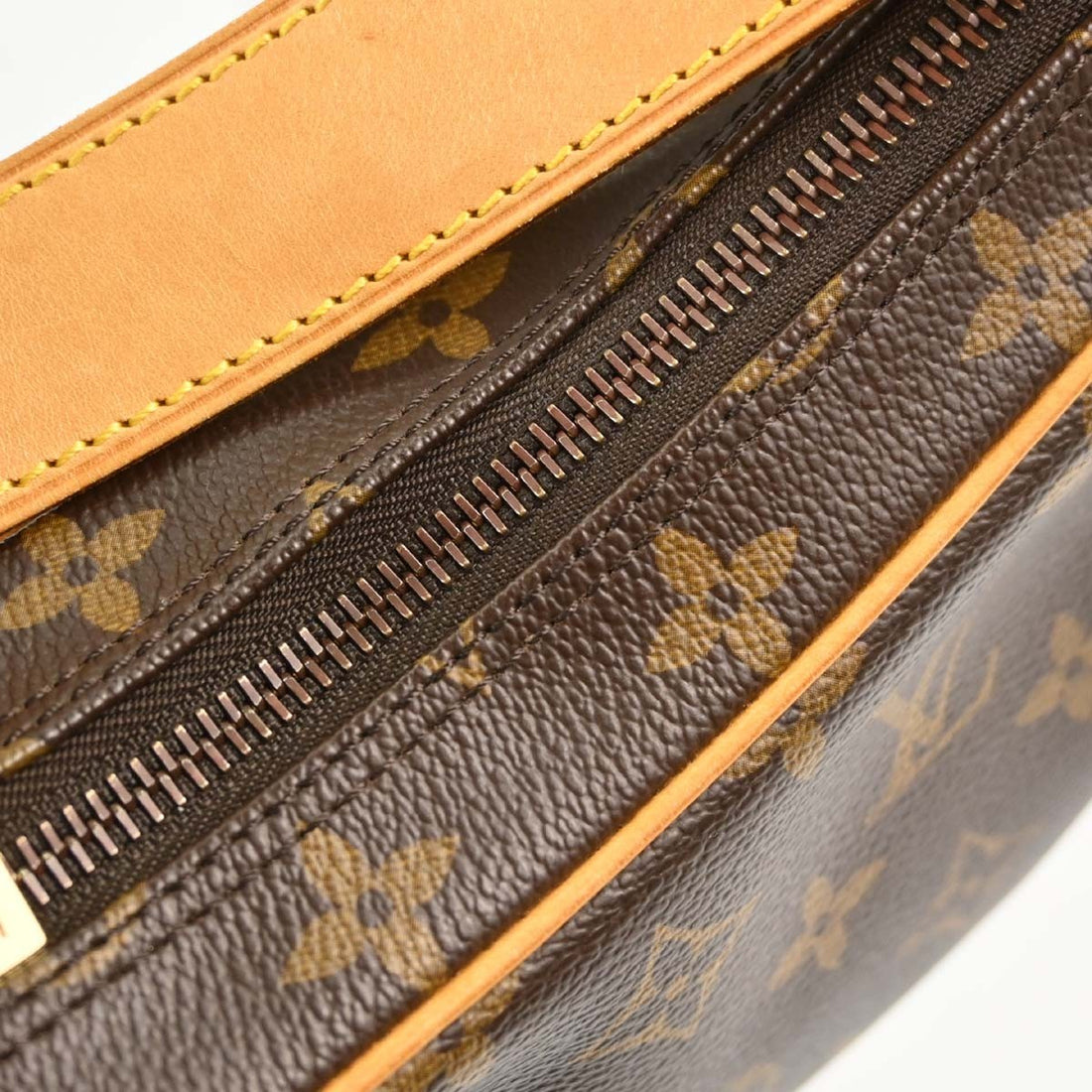 Louis Vuitton Croissant MM in Tela Monogram Marrone Vintage