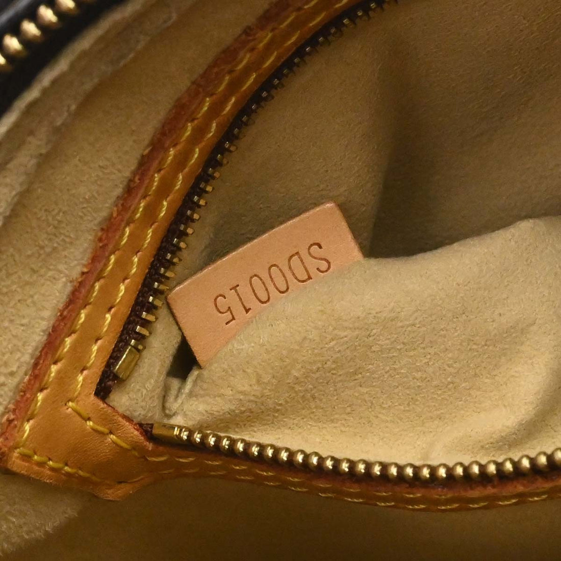 Louis Vuitton Looping MM in Tela Monogram Vintage