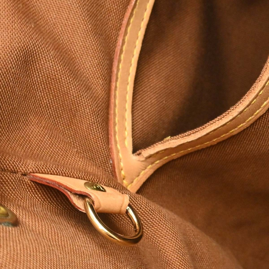 Louis Vuitton Montsouris GM in Tela Monogram Vintage
