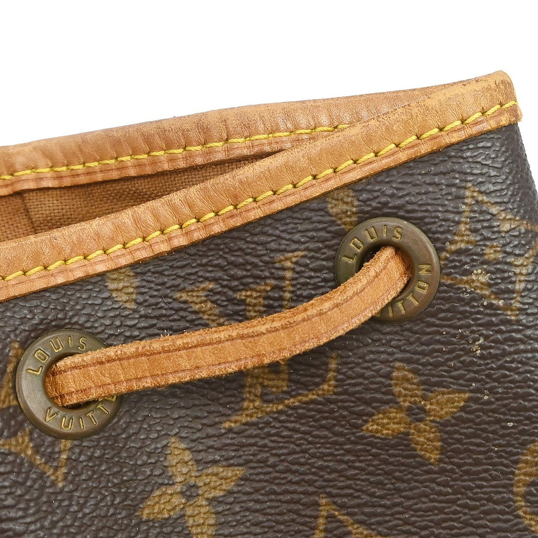 Louis Vuitton Montsouris MM in Tela Monogram Vintage