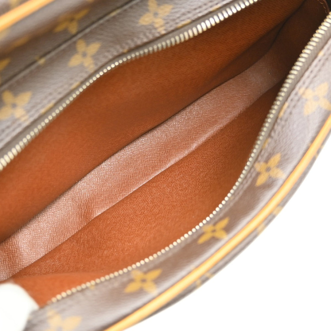Louis Vuitton Nile in Tela Monogram Vintage