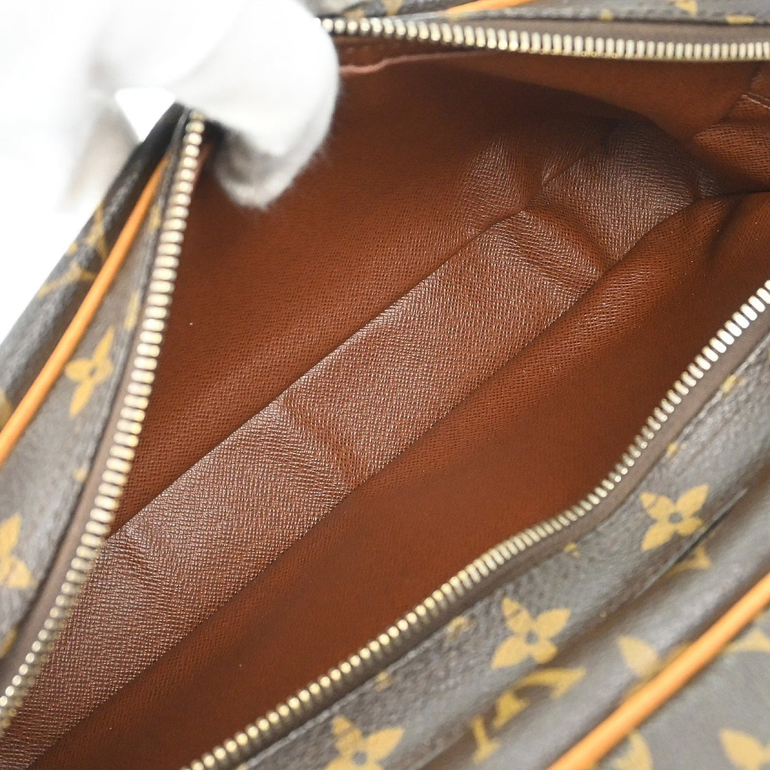 Louis Vuitton Nile Messenger in Tela Monogram Vintage