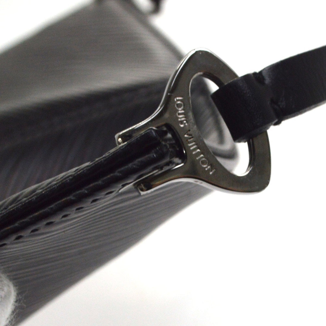 Louis Vuitton Pochette Demi-Lune in Pelle Epi Nero Vintage