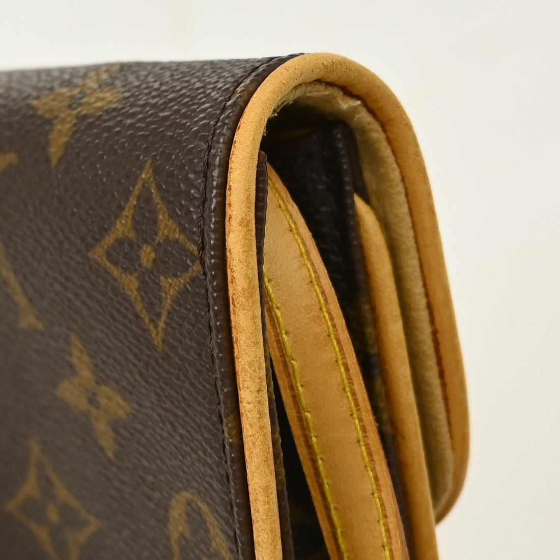 Louis Vuitton Pochette Twin PM in Tela Monogram Vintage
