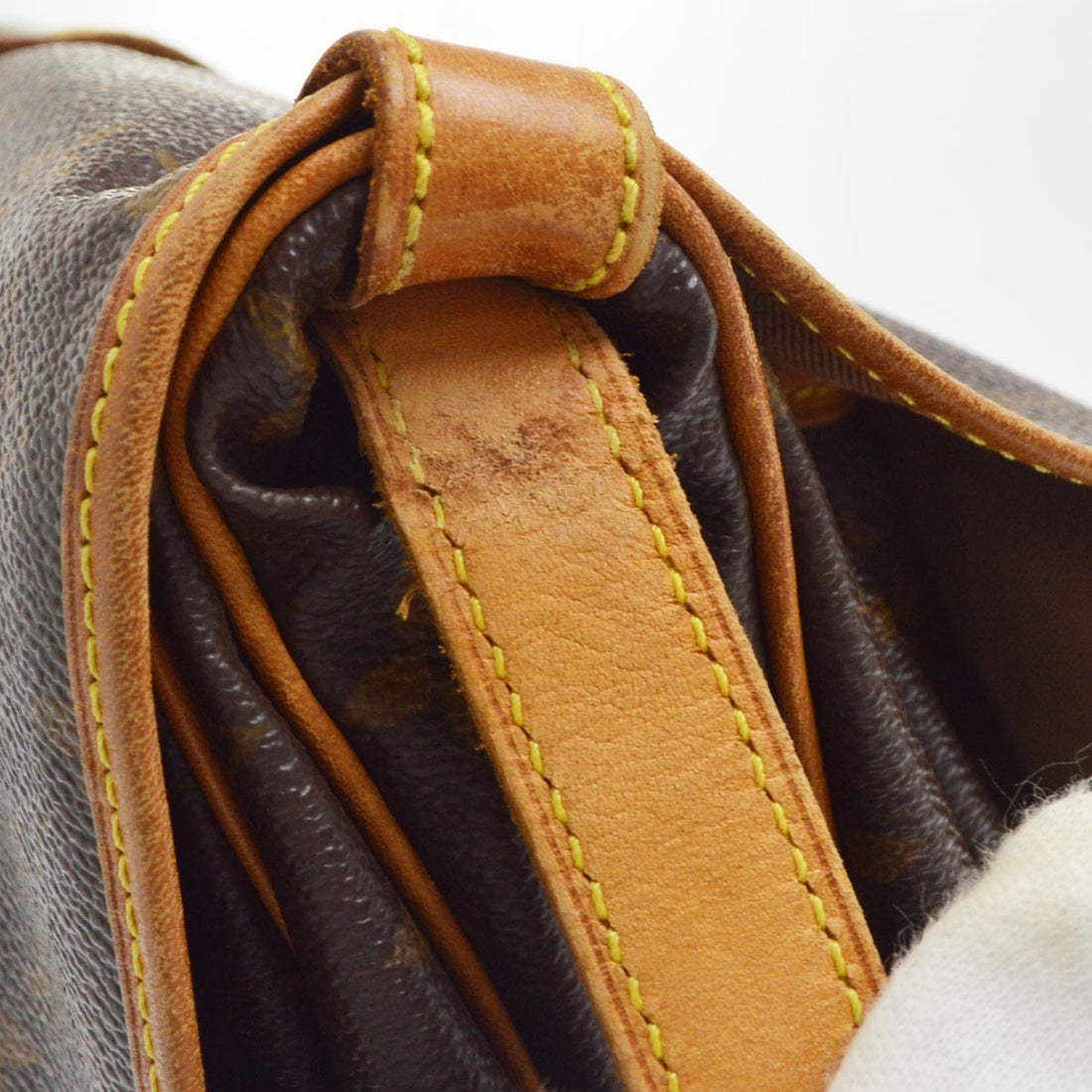 Louis Vuitton Saumur 30 in Tela Monogram Marrone Vintage