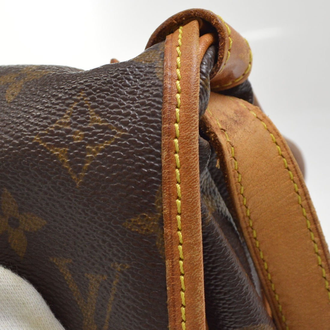 Louis Vuitton Saumur 30 in Tela Monogram Marrone Vintage