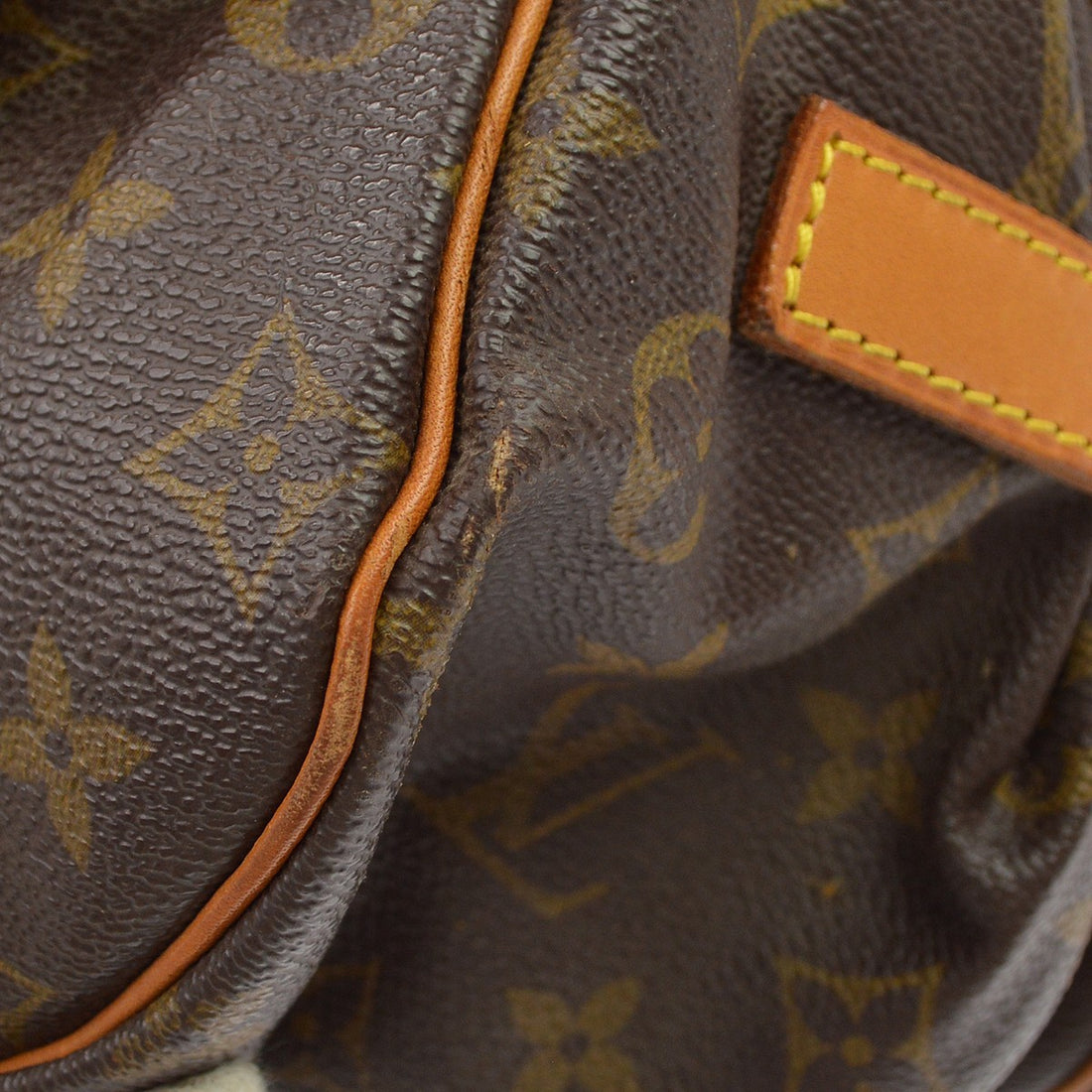 Louis Vuitton Saumur 35 in Tela Monogram Marrone Vintage