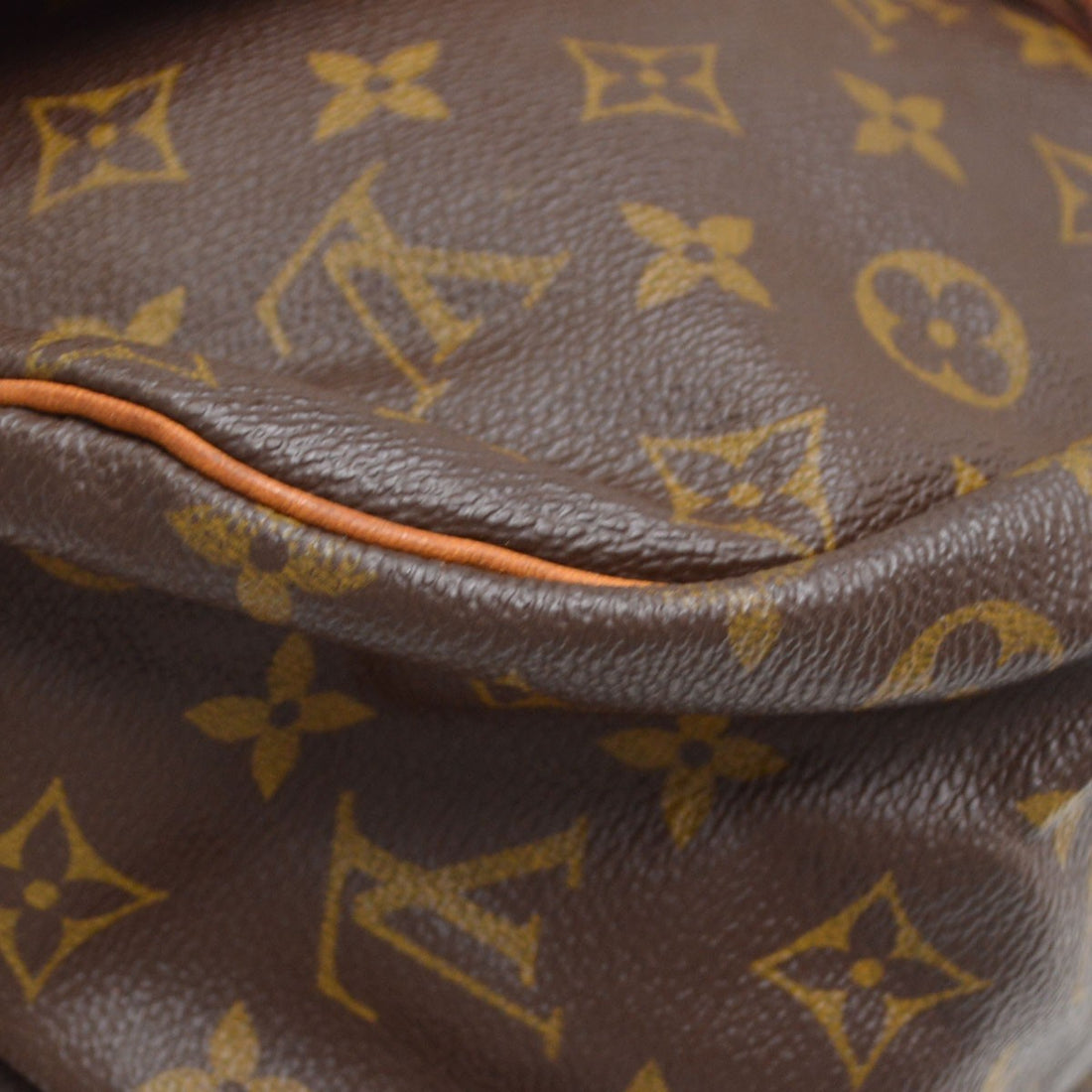 Louis Vuitton Saumur 35 in Tela Monogram Marrone Vintage