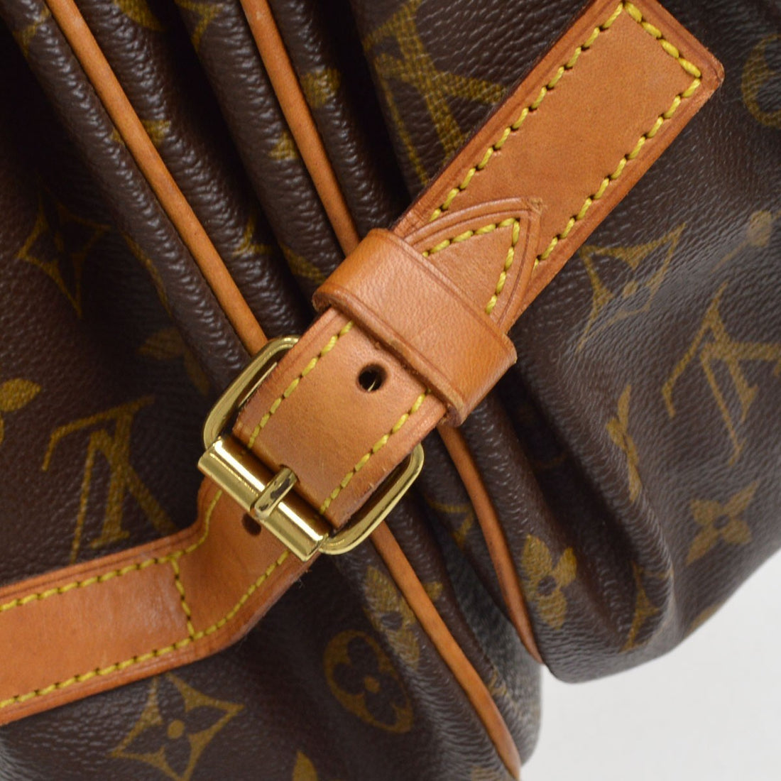 Louis Vuitton Saumur 35 in Tela Monogram Marrone Vintage