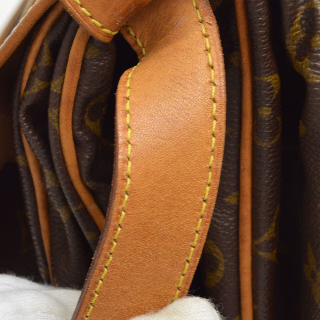 Louis Vuitton Saumur 35 in Tela Monogram Marrone Vintage