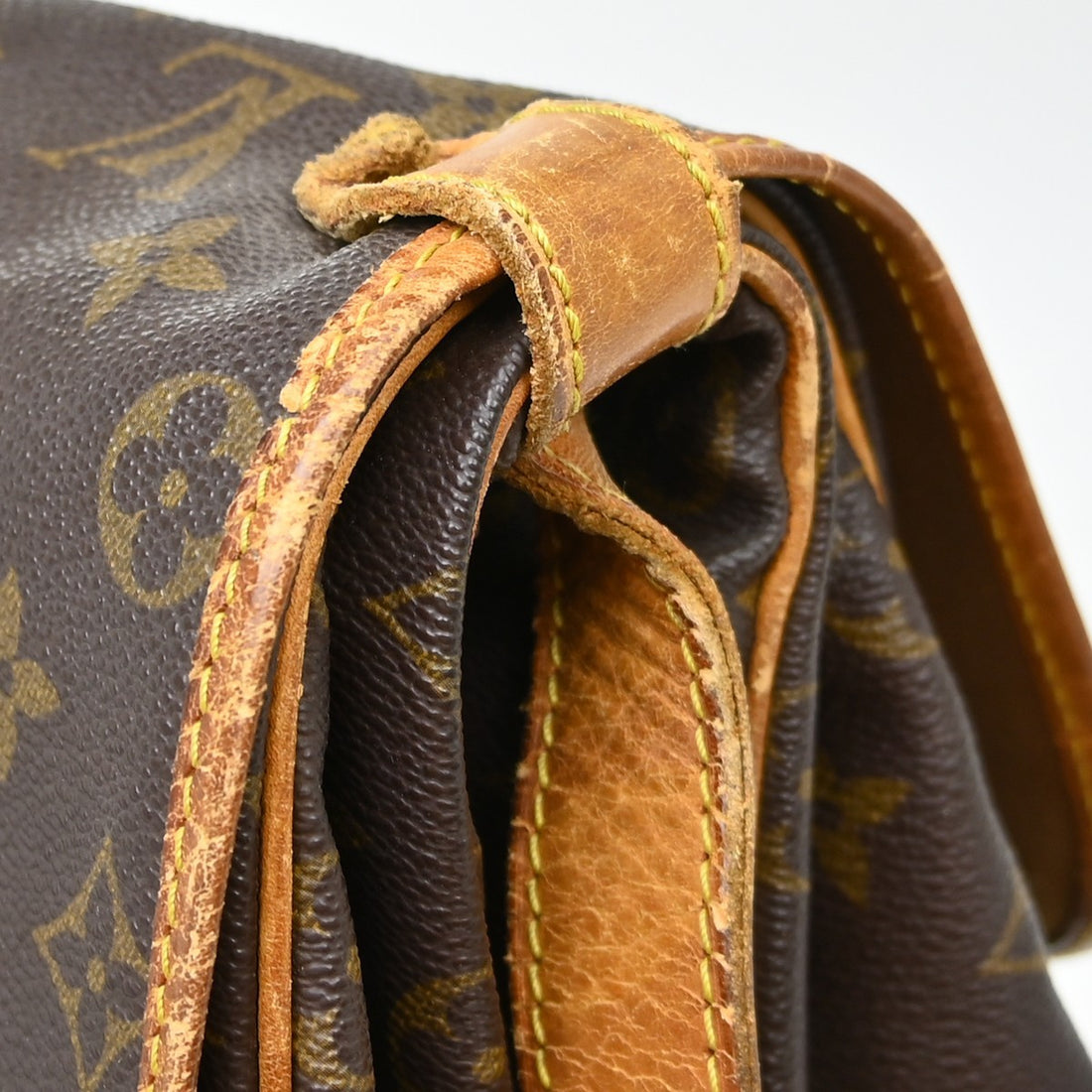 Louis Vuitton Saumur 35 in Tela Monogram Marrone Vintage