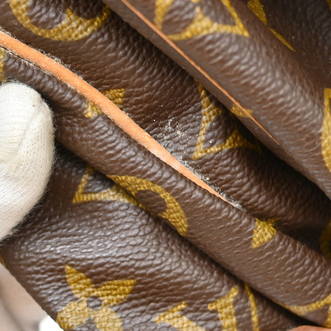Louis Vuitton Saumur 35 in Tela Monogram Marrone Vintage