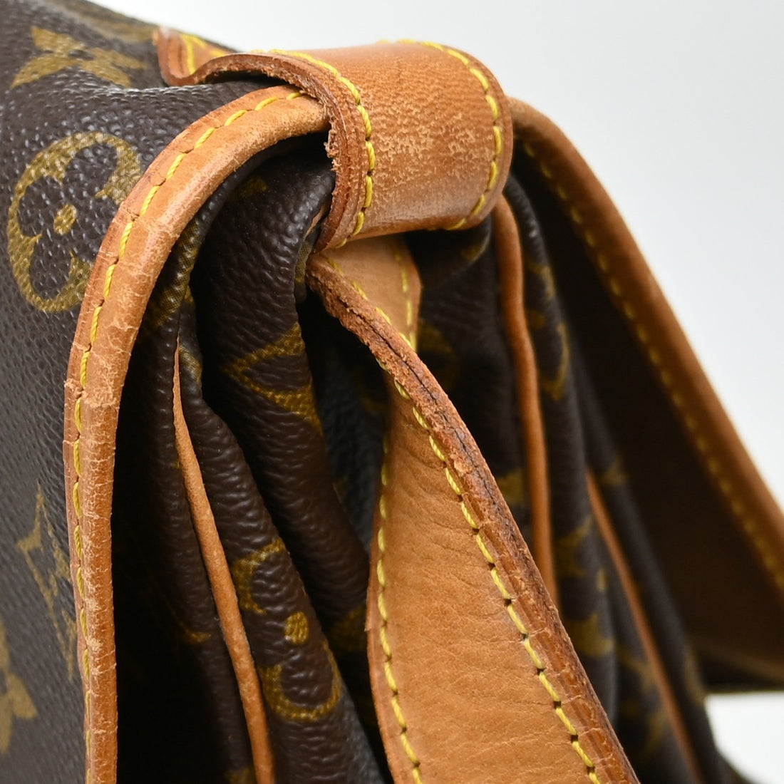 Louis Vuitton Saumur 35 in Tela Monogram Marrone Vintage