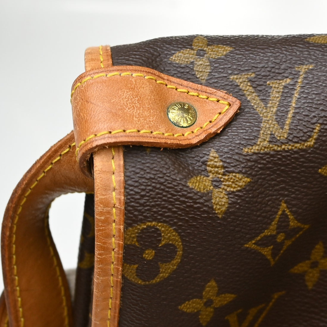 Louis Vuitton Saumur 35 in Tela Monogram Marrone Vintage