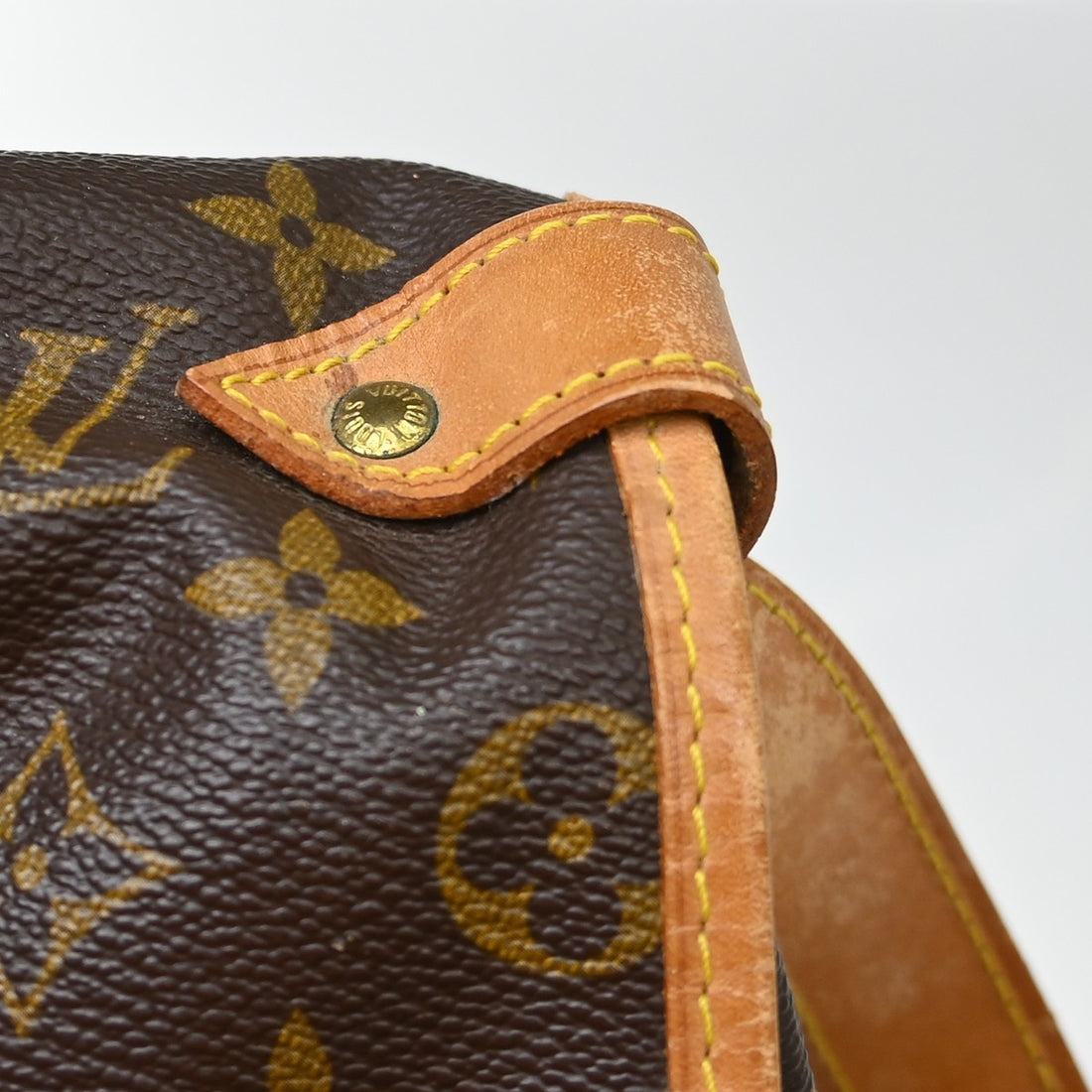 Louis Vuitton Saumur 35 in Tela Monogram Marrone Vintage