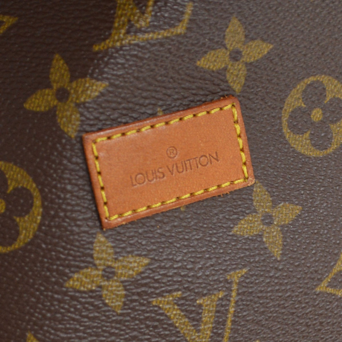 Louis Vuitton Saumur 43 in Tela Monogram Marrone Vintage