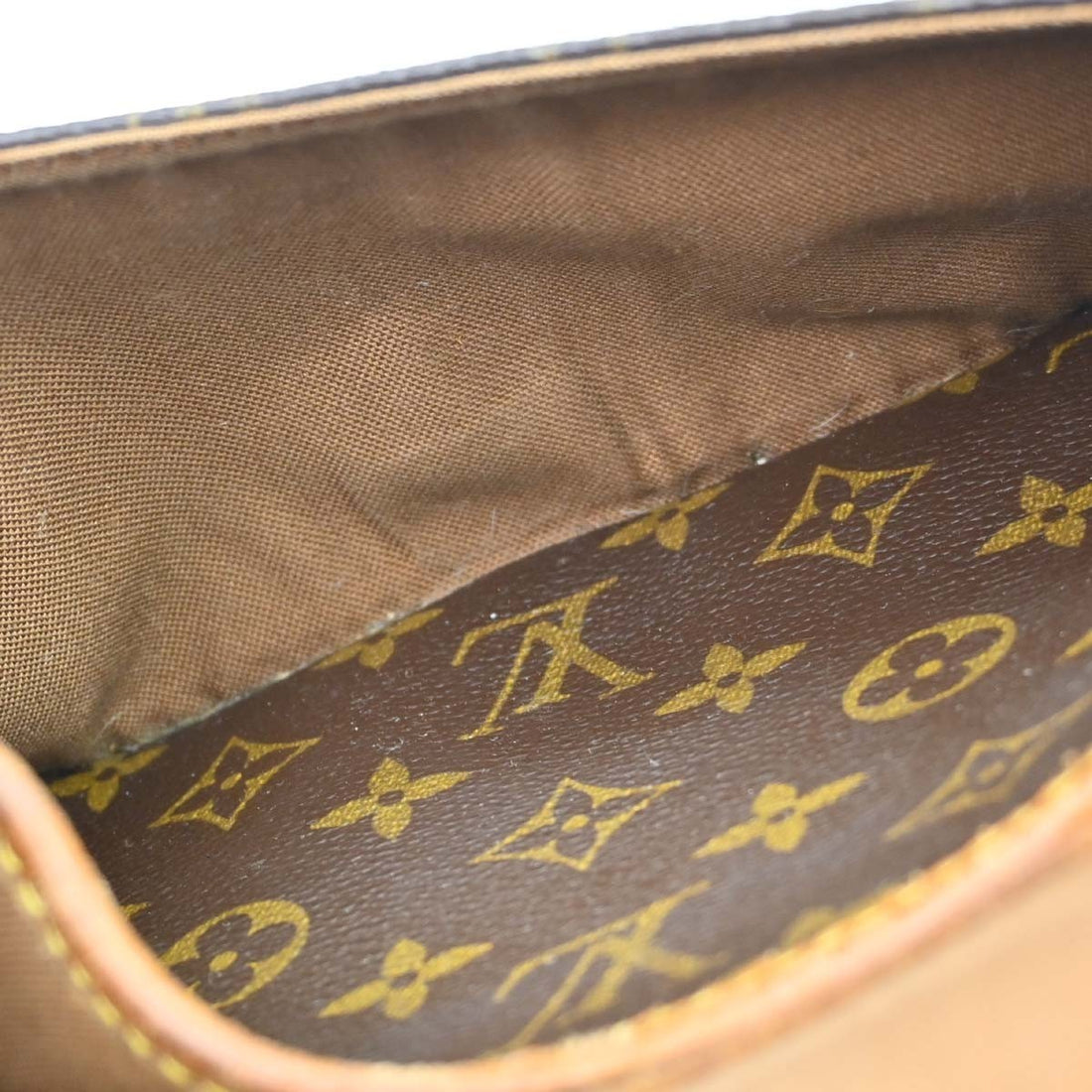 Louis Vuitton Sologne in Tela Monogram Vintage