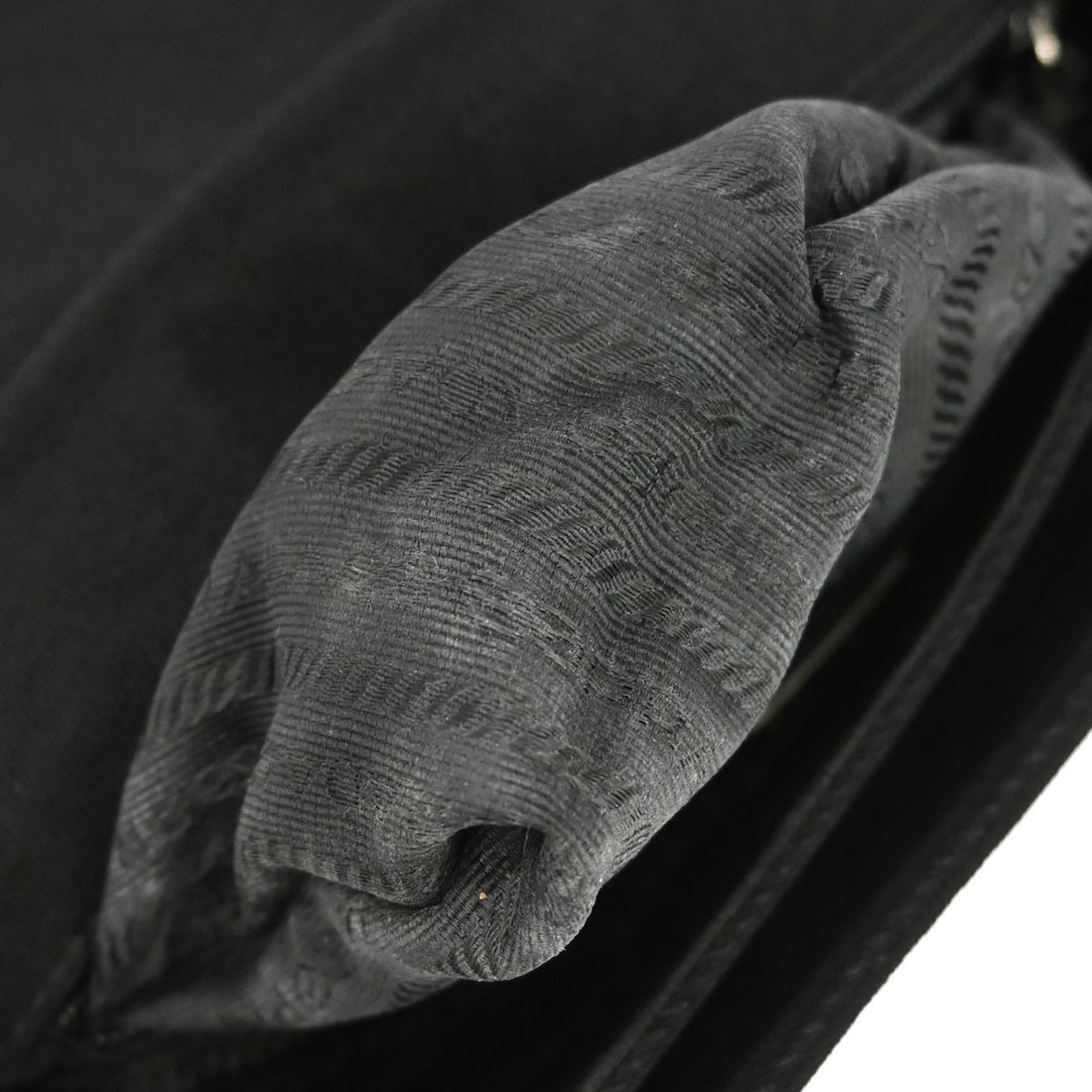 Prada Borsa a Spalla in Jersey Nero Vintage