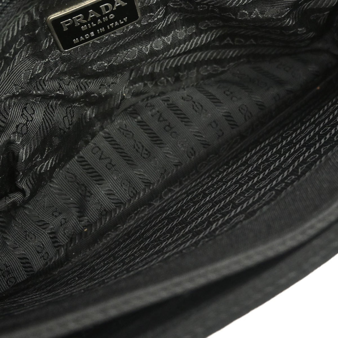 Prada Borsa a Spalla in Jersey Nero Vintage