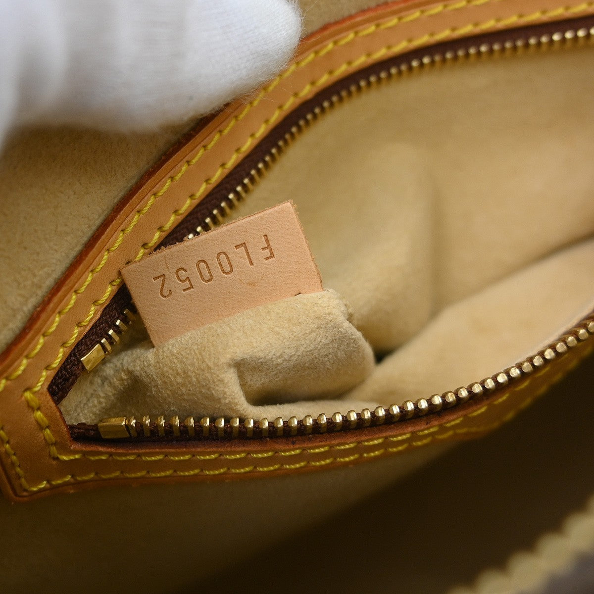 Louis Vuitton Looping MM Handbag
