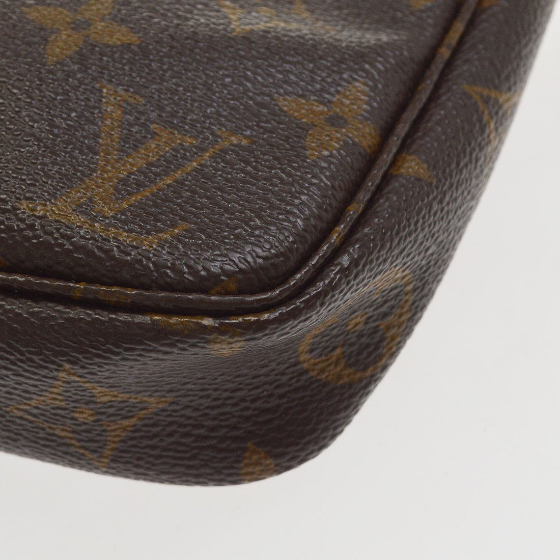 Borsa Louis Vuitton Monogram Pochette Accessoires Handbag Vintage in Monogram Canvas Marrone