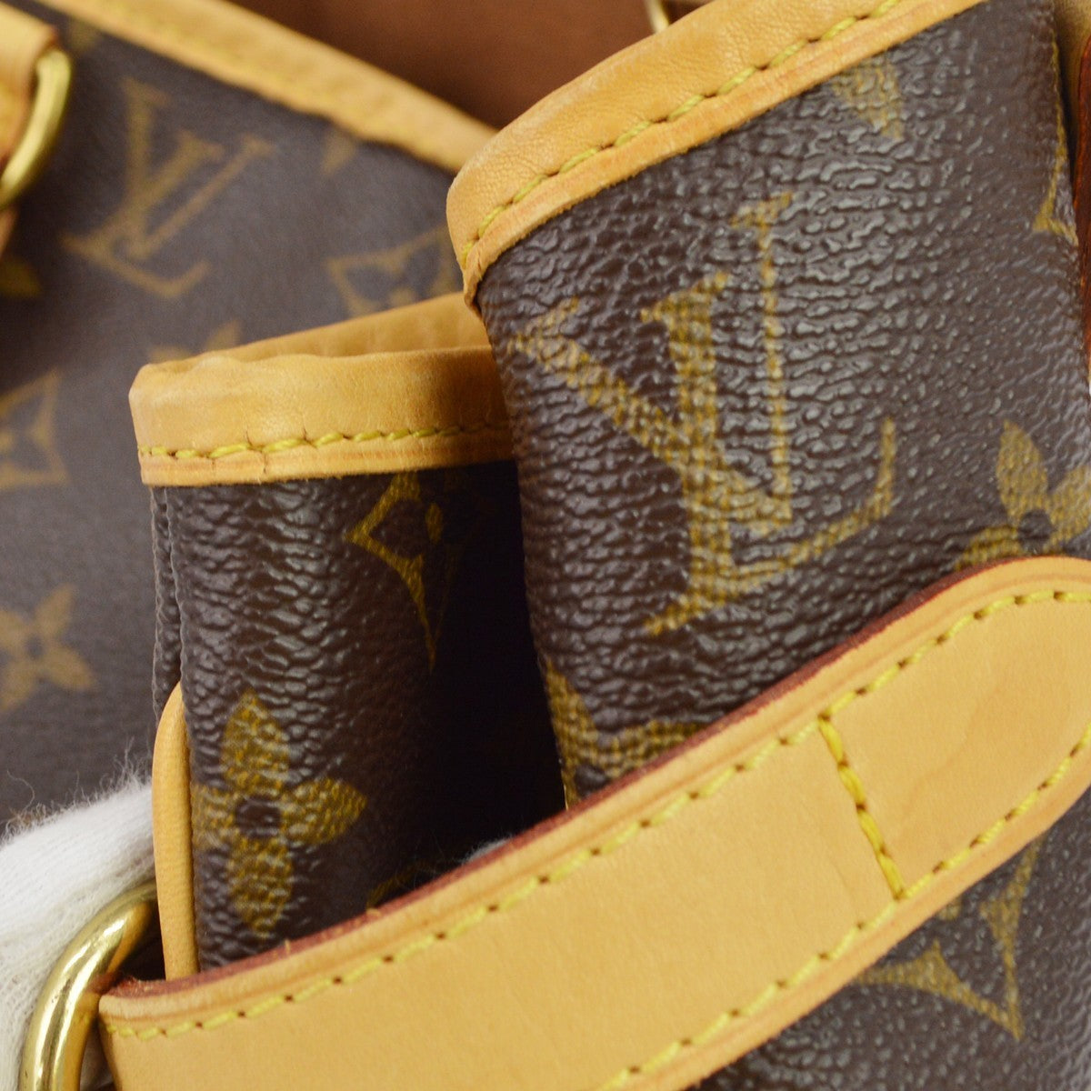 Louis Vuitton Batignolles Vertical Hand Tote Bag