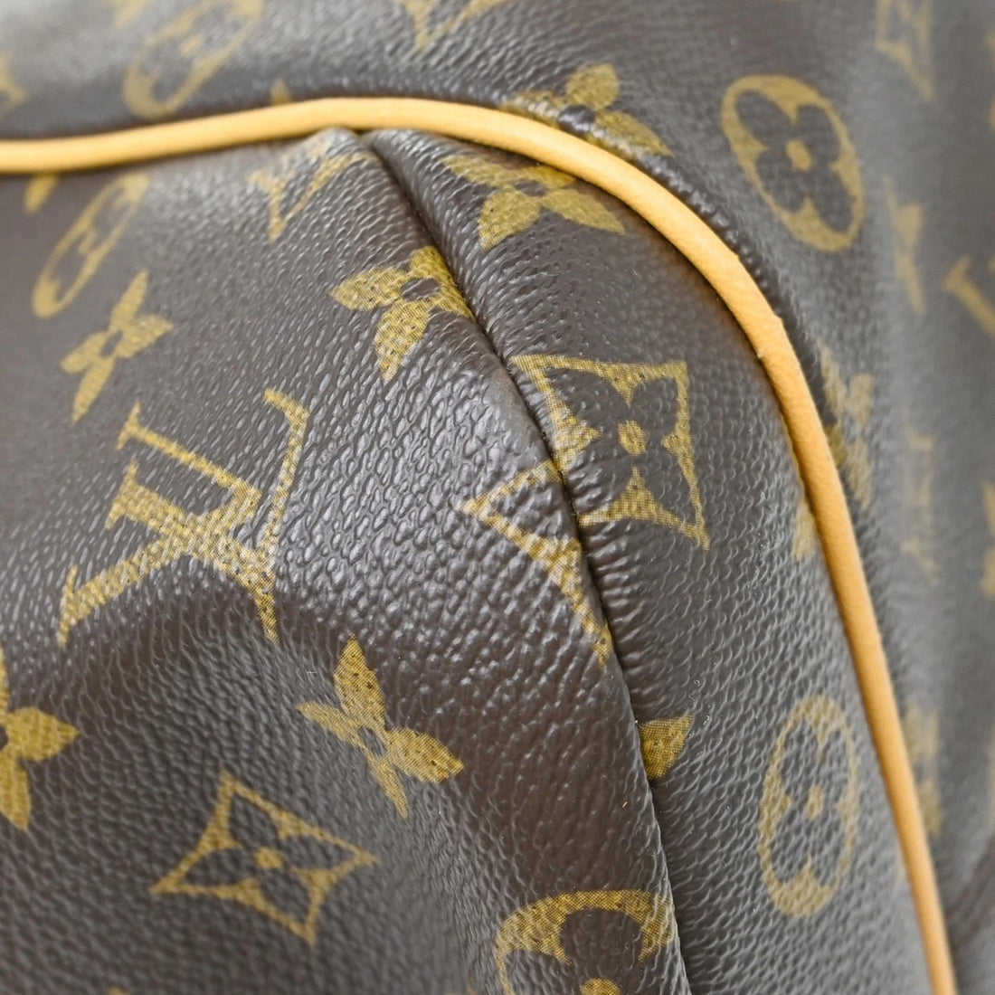 Borsa Louis Vuitton Monogram Totally MM Shoulder Bag Vintage in Monogram Canvas, Leather Marrone