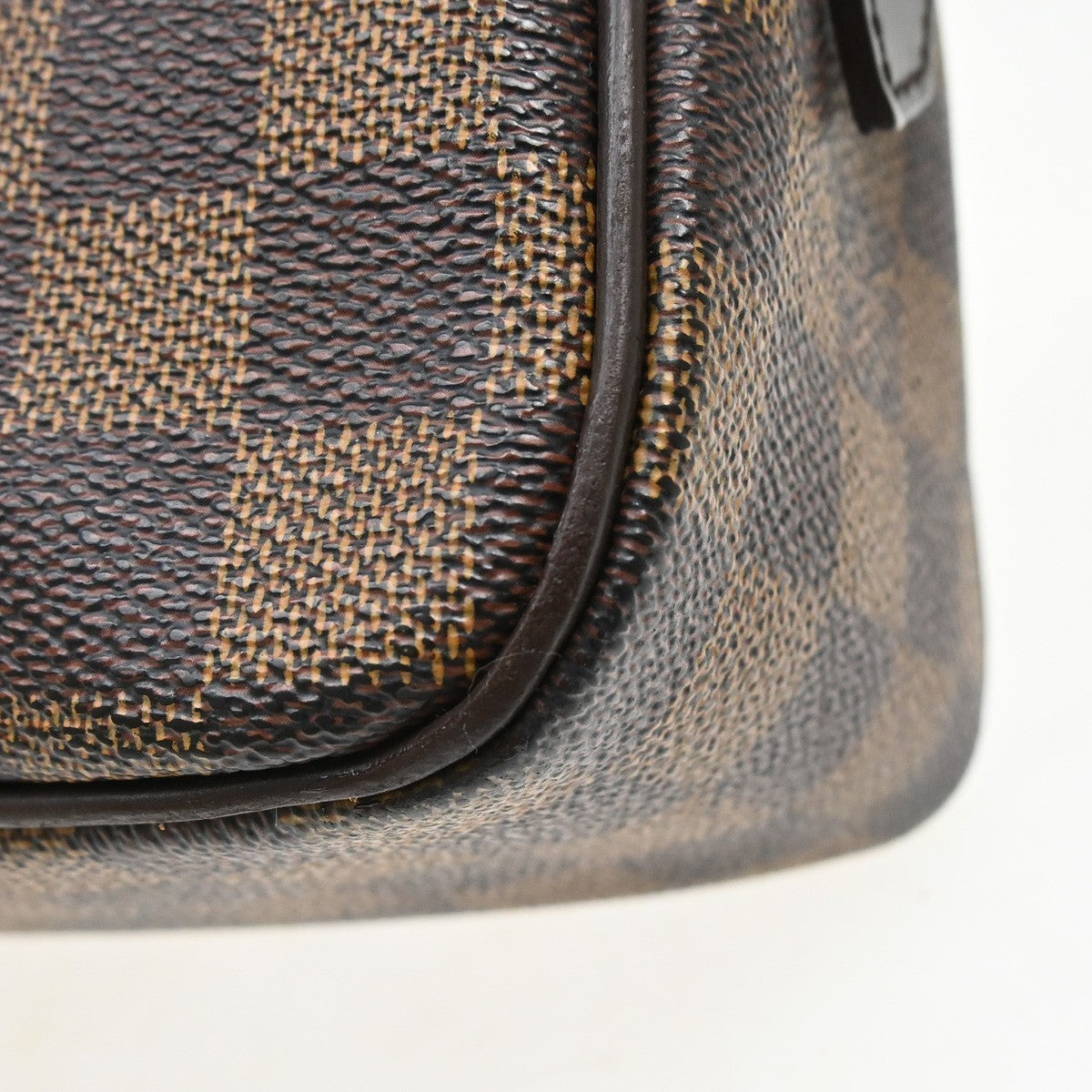 Louis Vuitton Damier Ravello GM Shoulder Bag