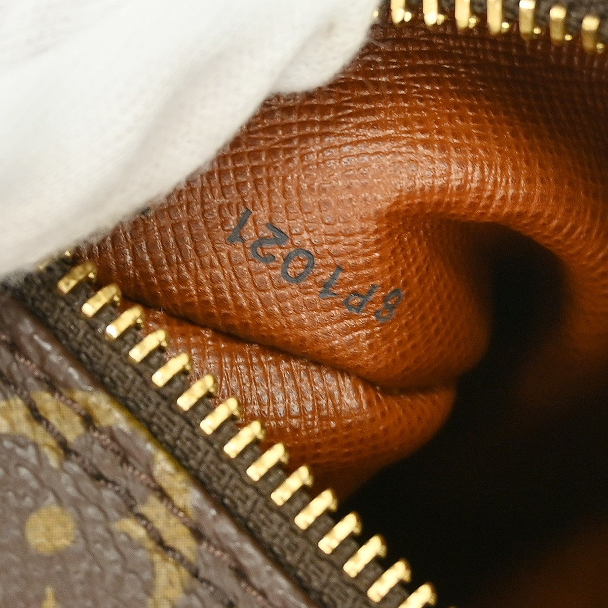 Louis Vuitton Papillon 26 Handbag Monogram