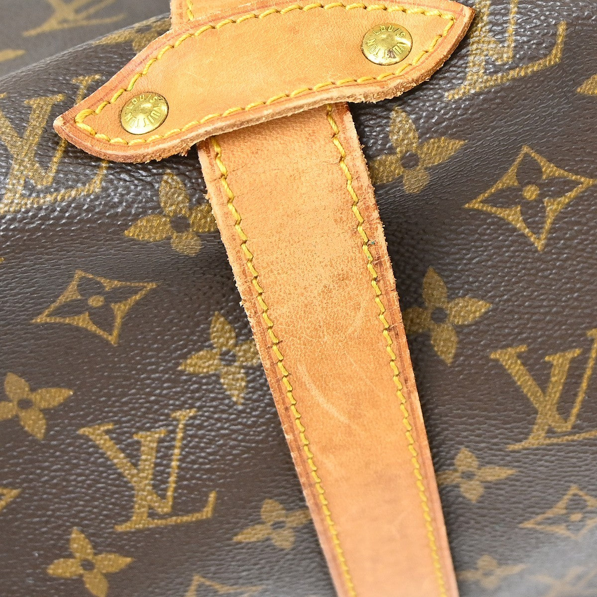 Louis Vuitton Saumur 35 Messenger Shoulder Bag