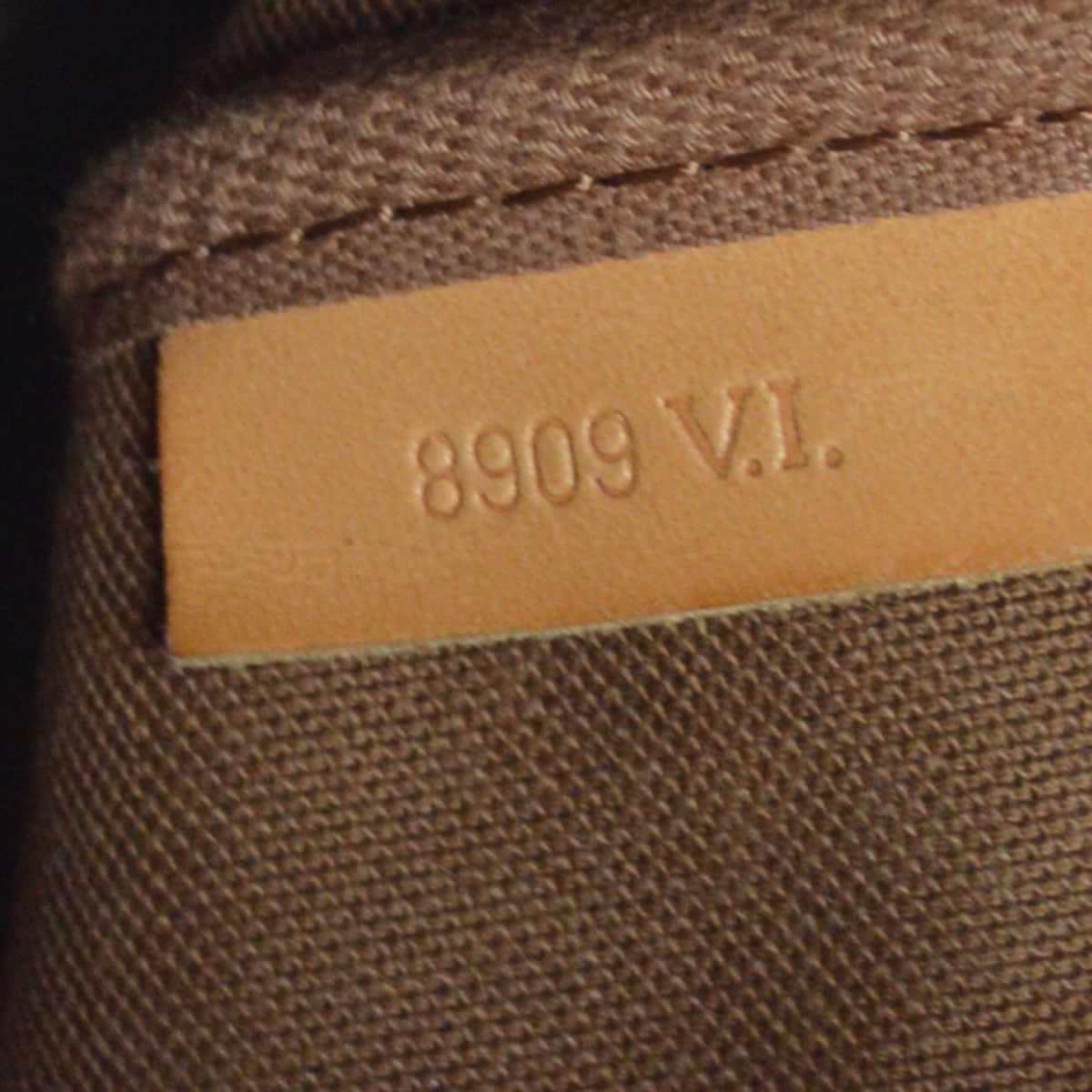 Louis Vuitton Monogram Saumur 35 Shoulder Bag - photo 12