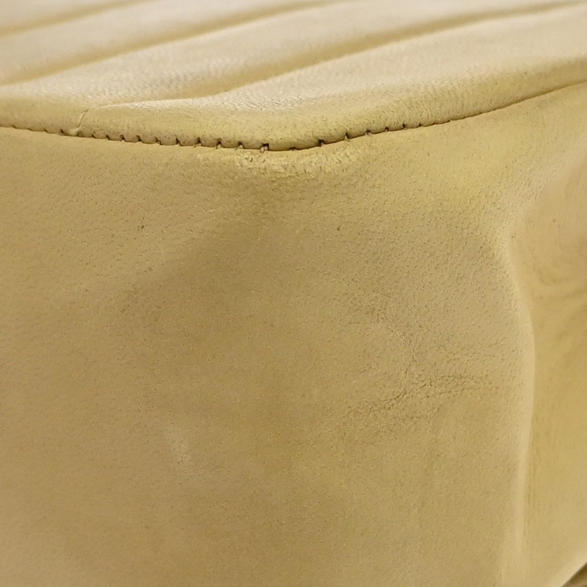 Chanel Mademoiselle Vertical Quilt Flap Vintage in Pelle di Agnello