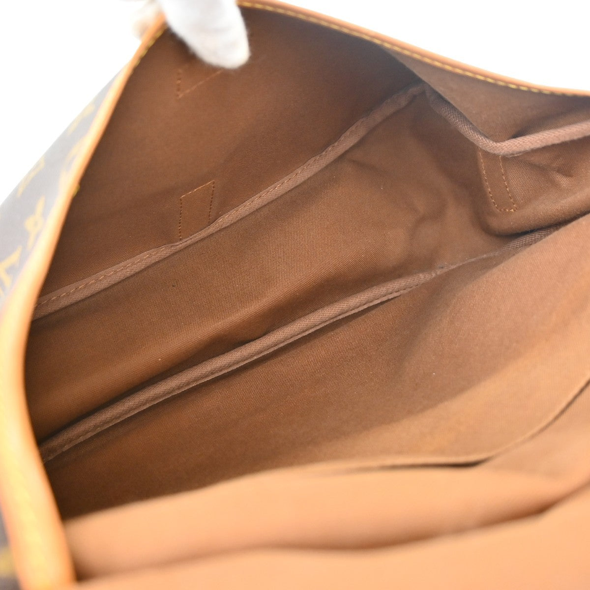 Louis Vuitton Saumur 35 Messenger Shoulder Bag