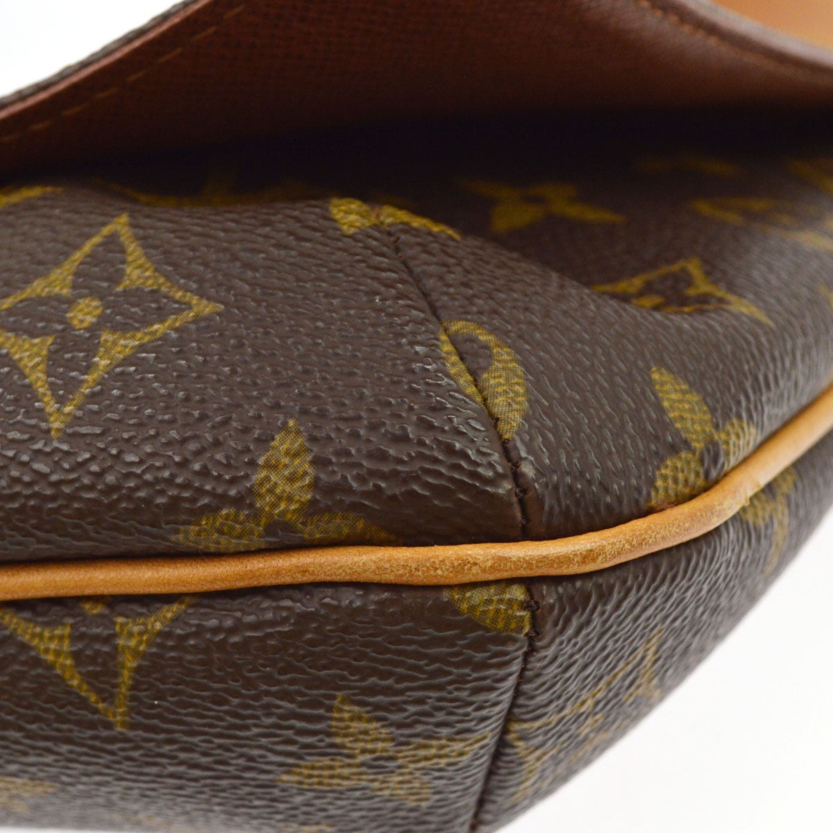 Louis Vuitton Musette Tango Short Shoulder Bag