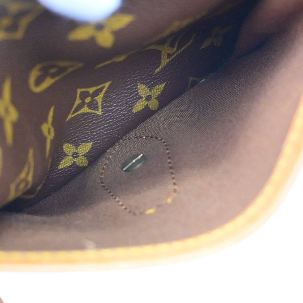 Louis Vuitton Monogram Gibeciere MM Shoulder Bag