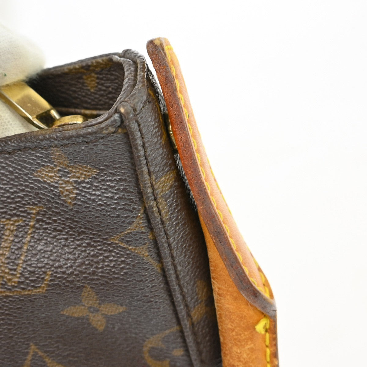 Louis Vuitton Looping MM Handbag