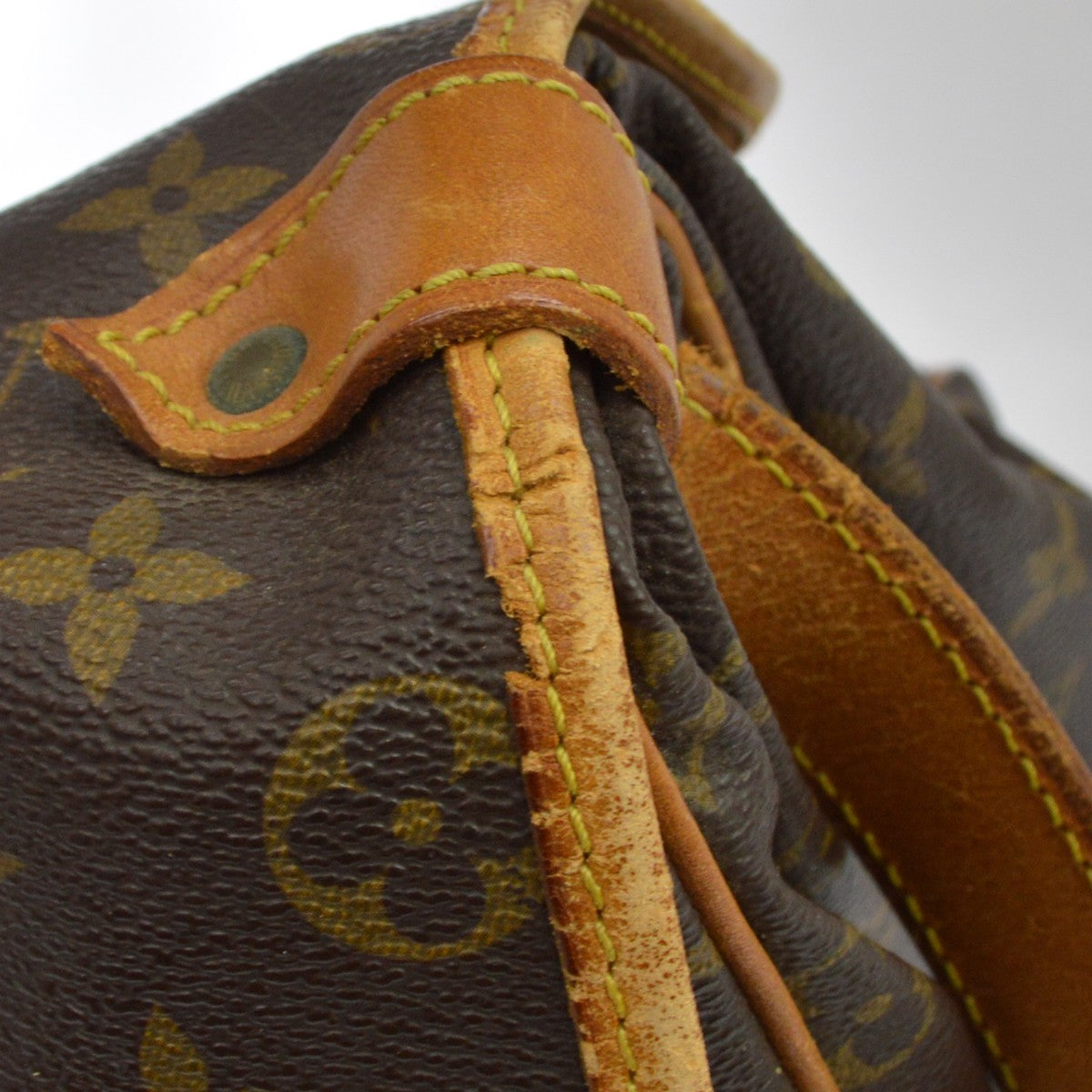 Louis Vuitton Saumur 35 Shoulder Bag Monogram Vintage · Rif. VI175