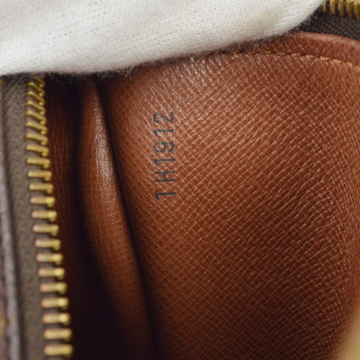 Louis Vuitton Papillon 30 Handbag Purse Monogram