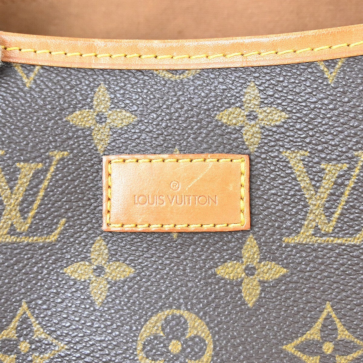 Louis Vuitton Saumur 35 Messenger Shoulder Bag