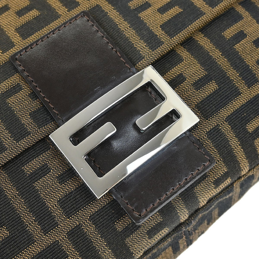 Borsa Fendi Mamma Baguette Zucca Vintage in Tela Marrone — Buone Condizioni · Rif. VI240