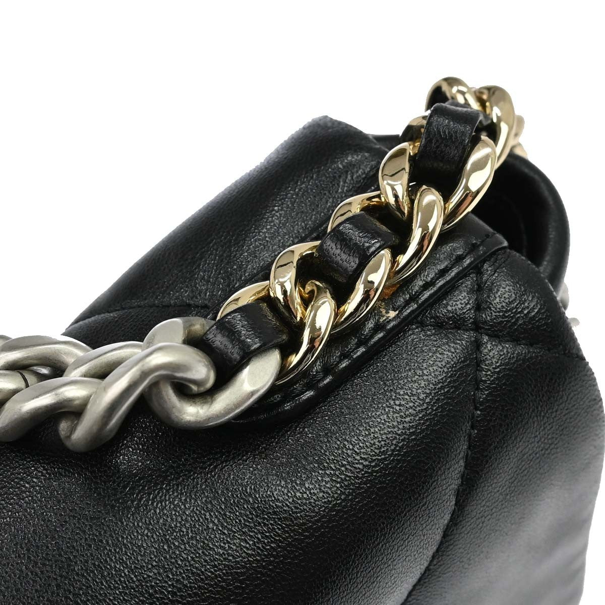 Borsa Chanel Dix-neuf 19 2Way Flap Vintage in Pelle di Agnello Nera