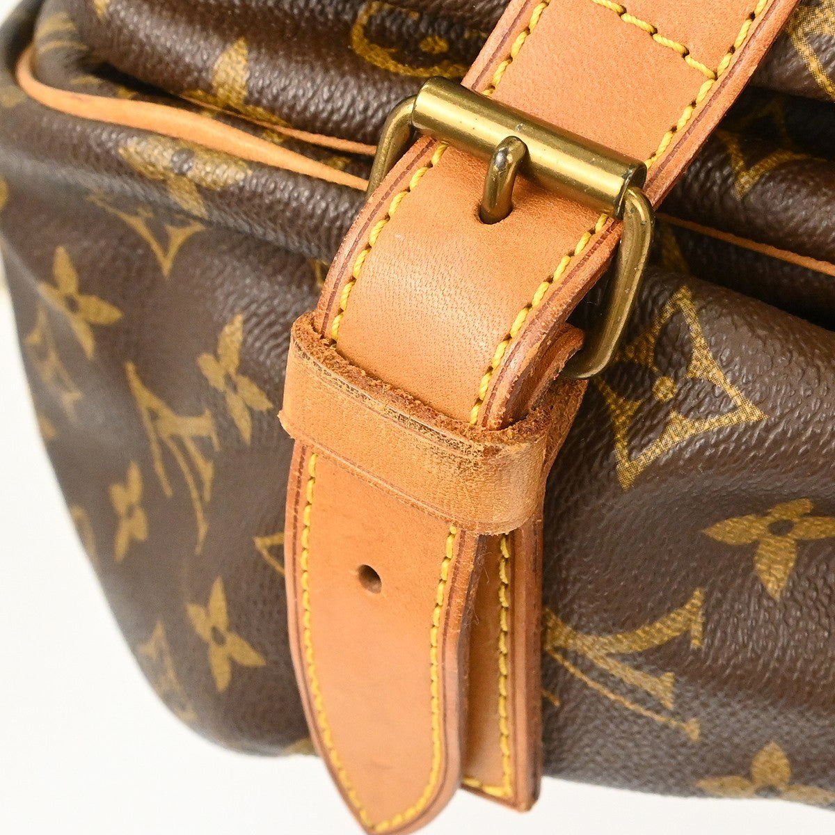 Louis Vuitton Monogram Saumur 43 Messenger Bag