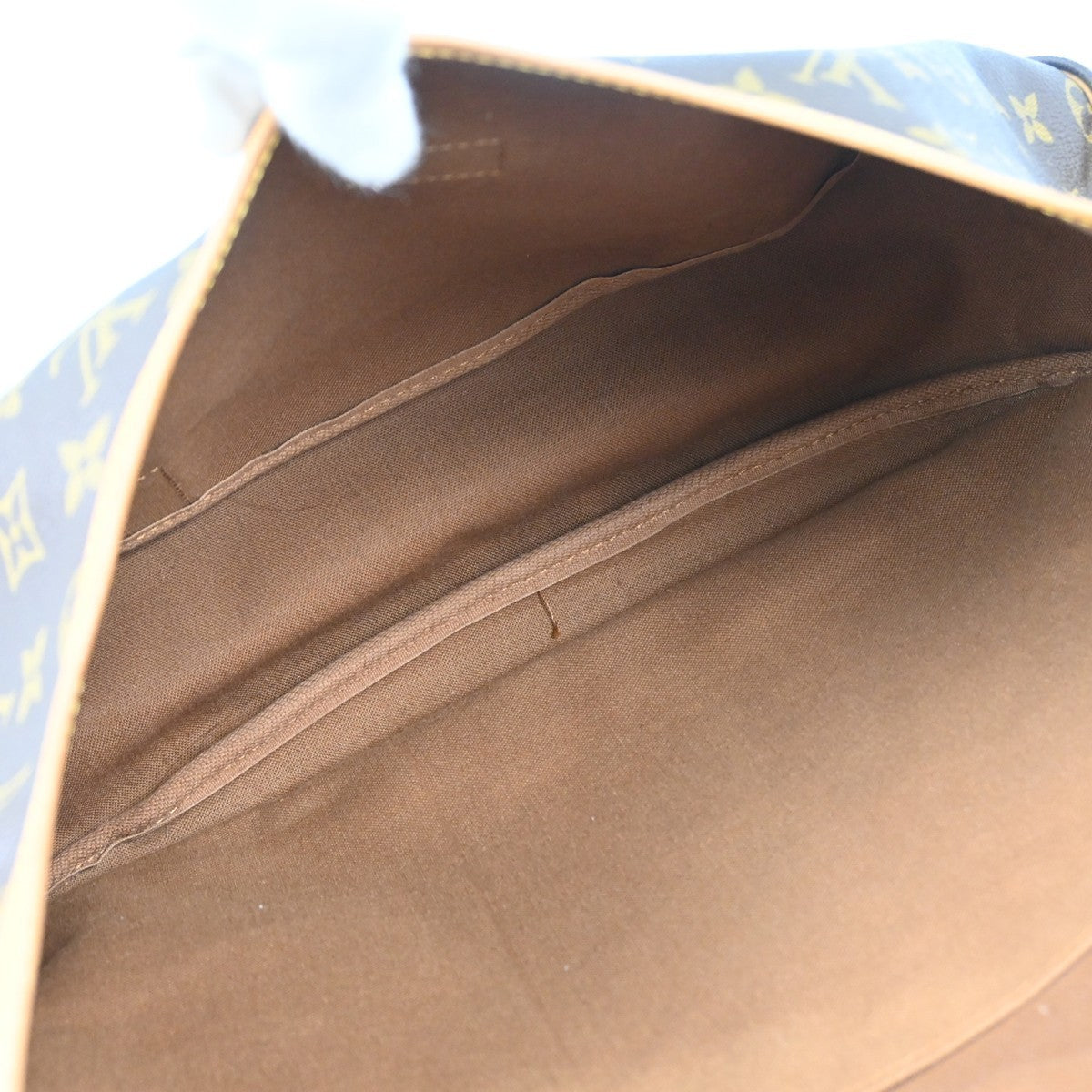 Louis Vuitton Monogram Saumur 43 Messenger Bag