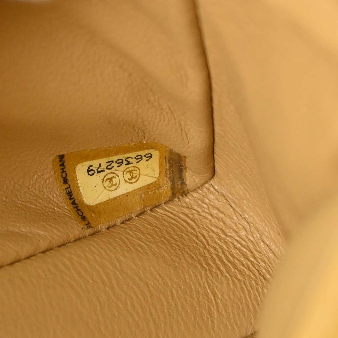 Borsa Chanel East West Vintage in Pelle di Agnello Beige