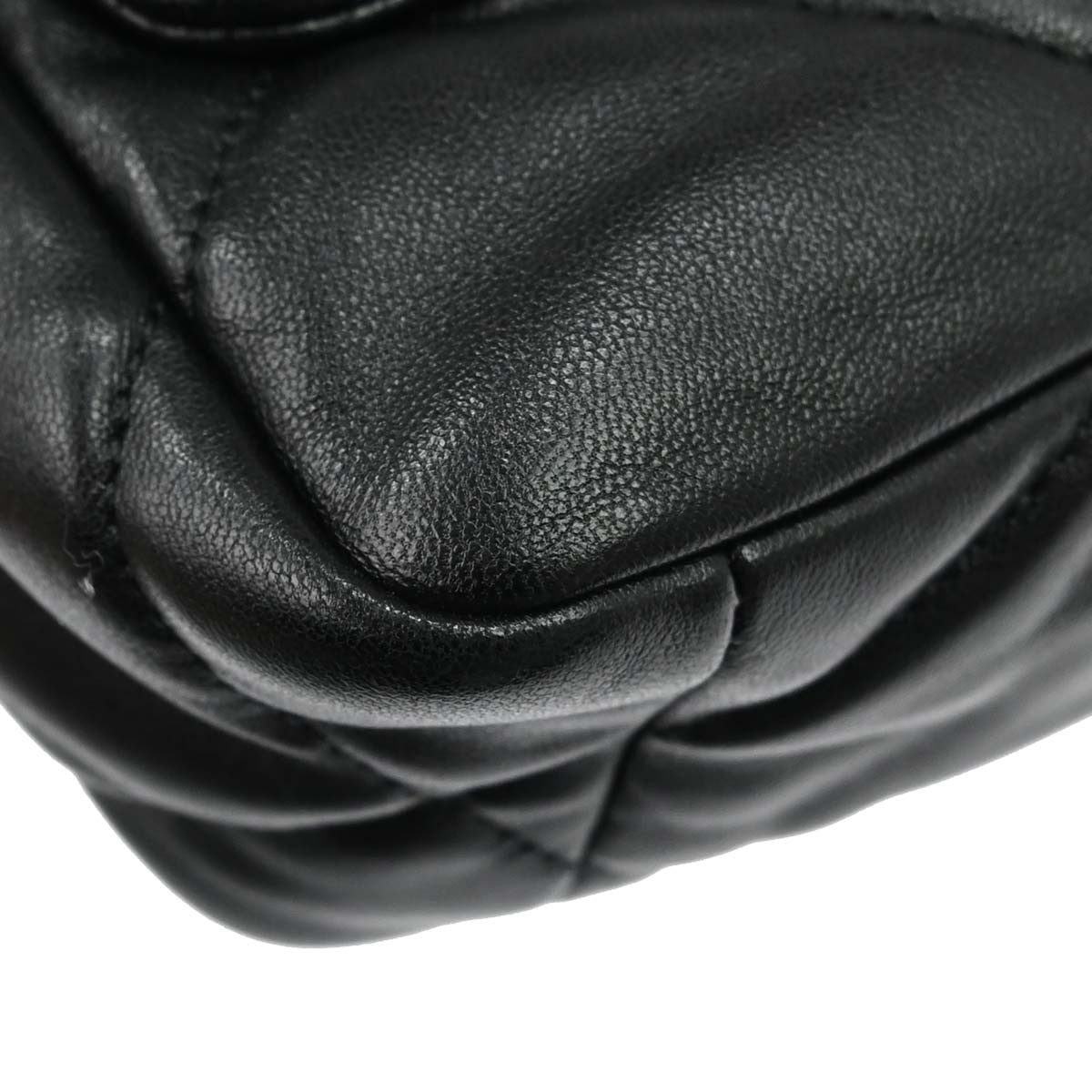 Borsa Chanel Dix-neuf 19 2Way Flap Vintage in Pelle di Agnello Nera