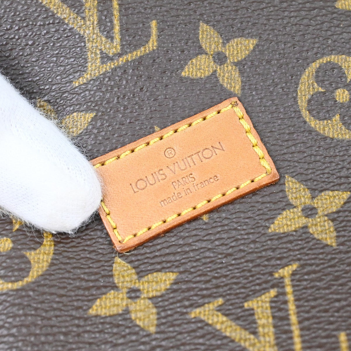 Louis Vuitton Monogram Saumur 43 Messenger Bag