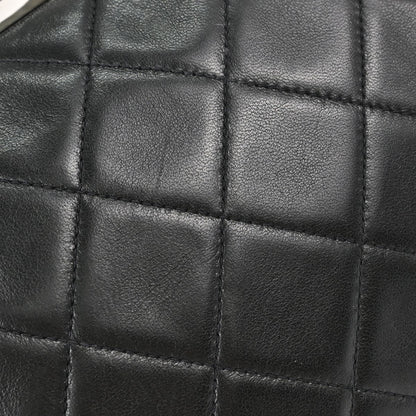 Borsa Chanel Kiss Lock Vintage in Pelle di Agnello Nera
